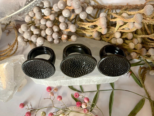 Round black porcelain ‘rock coral’ ring, choose a size