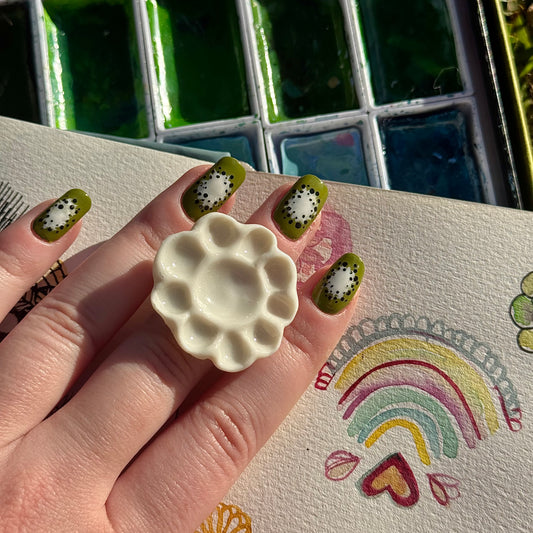 Daisy Paint Palette Porcelain Ring size G