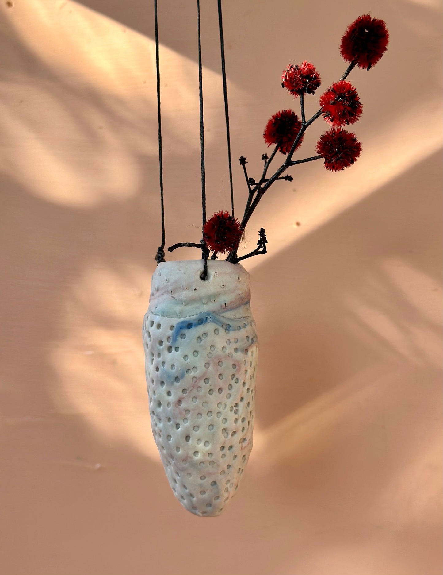 Porcelain hanging pod Vase