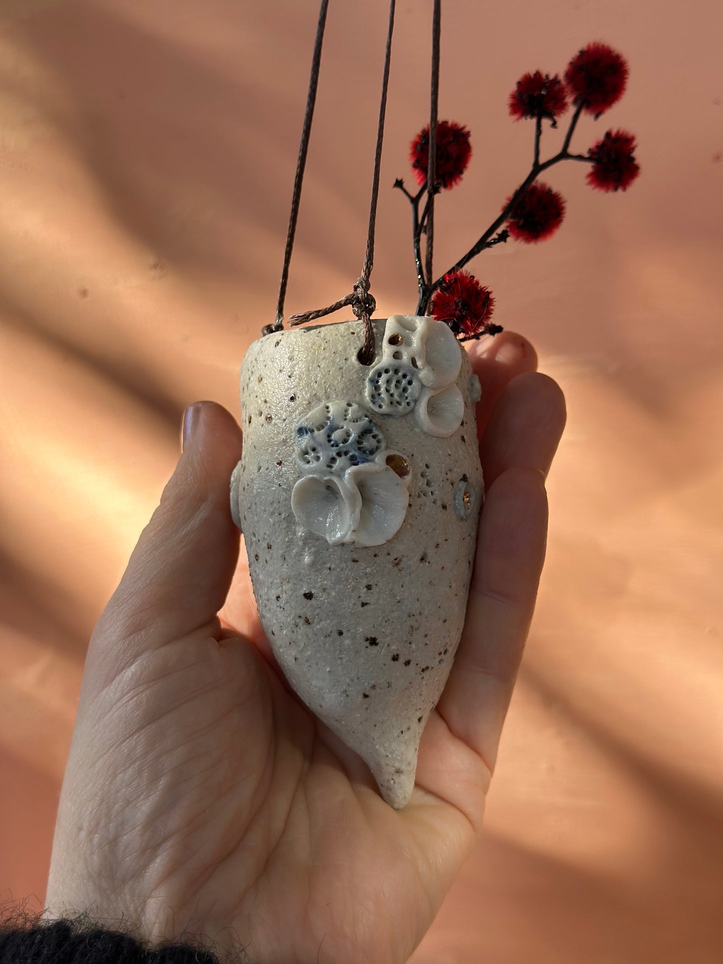 Porcelain hanging pod Vase