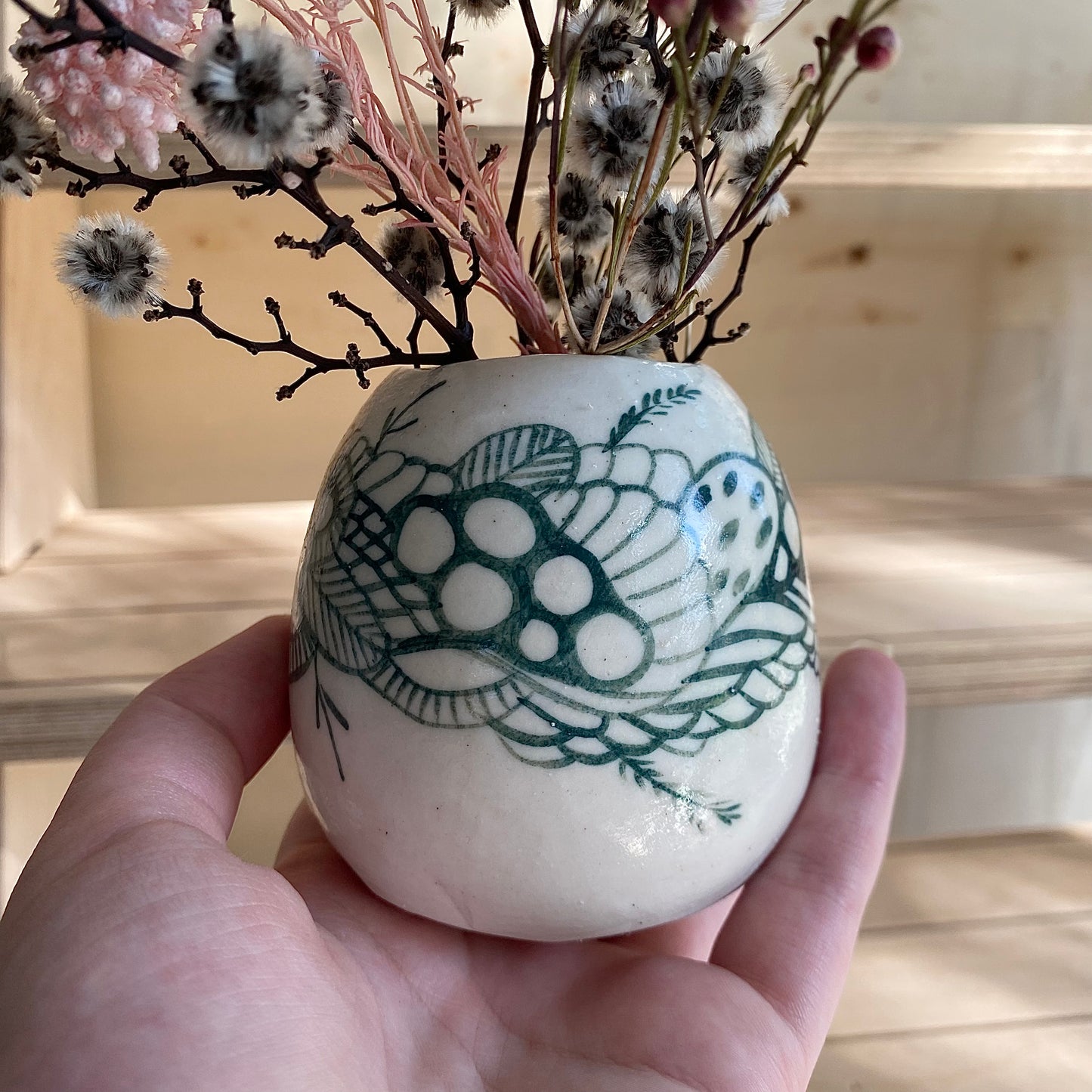 Hand Painted Detail Porcelain Vase
