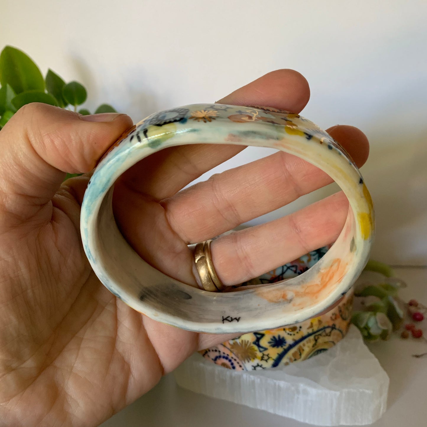 One  ‘stars and cells’ porcelain bangle
