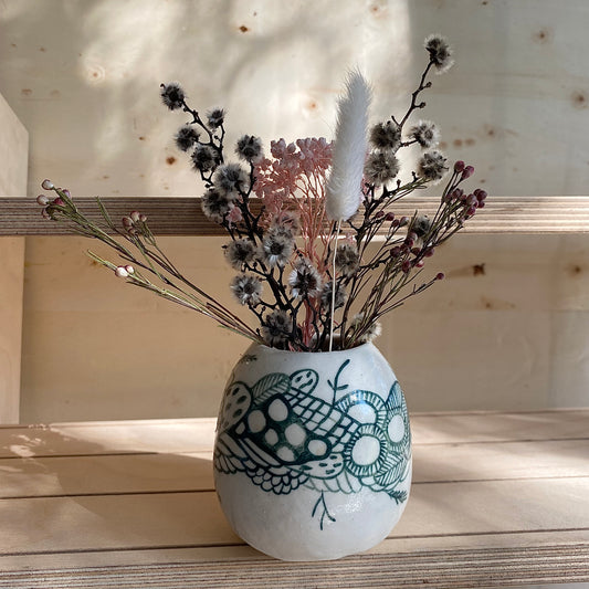Hand Painted Detail Porcelain Vase